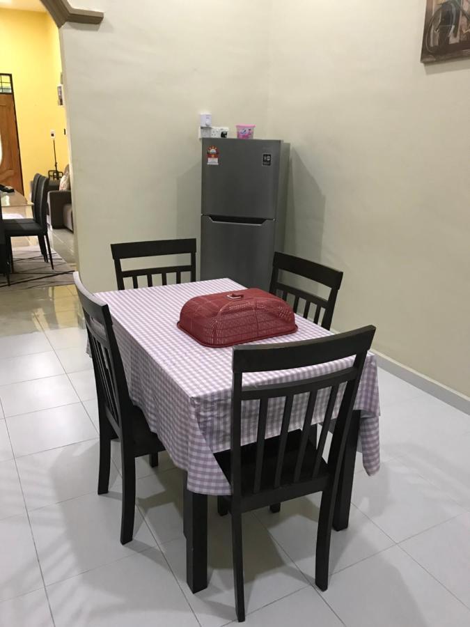 Homestay Talina Куала-Тренгану Екстер'єр фото